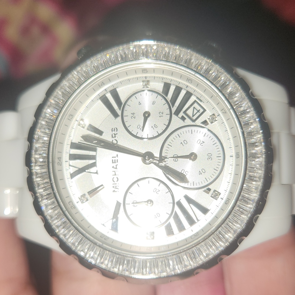 Watch - Picture 2 of 7